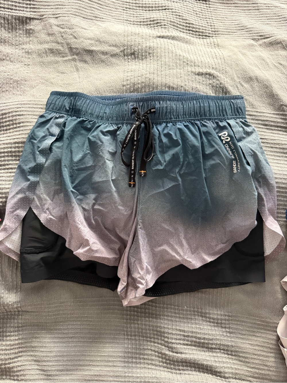Bandit Running WOMEN'S VENTO™ 2-IN-1 RUN SHORT - FLOW STATE AEGEAN MULTI